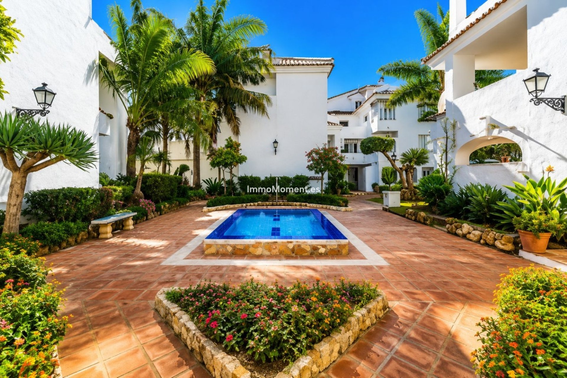 Resale - Apartment - Marbella - Nueva Andalucía