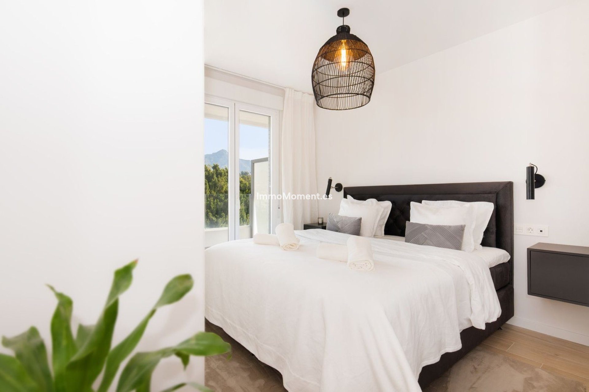 Resale - Apartment - Marbella - Nueva Andalucía