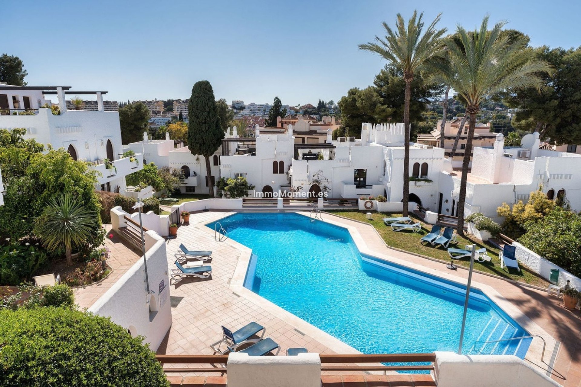 Resale - Apartment - Marbella - Nueva Andalucía