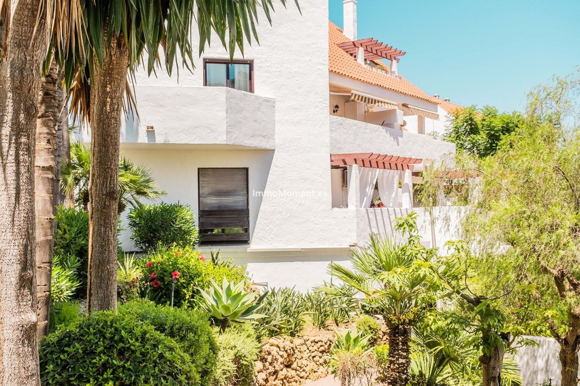 Resale - Apartment - Marbella - Nueva Andalucía