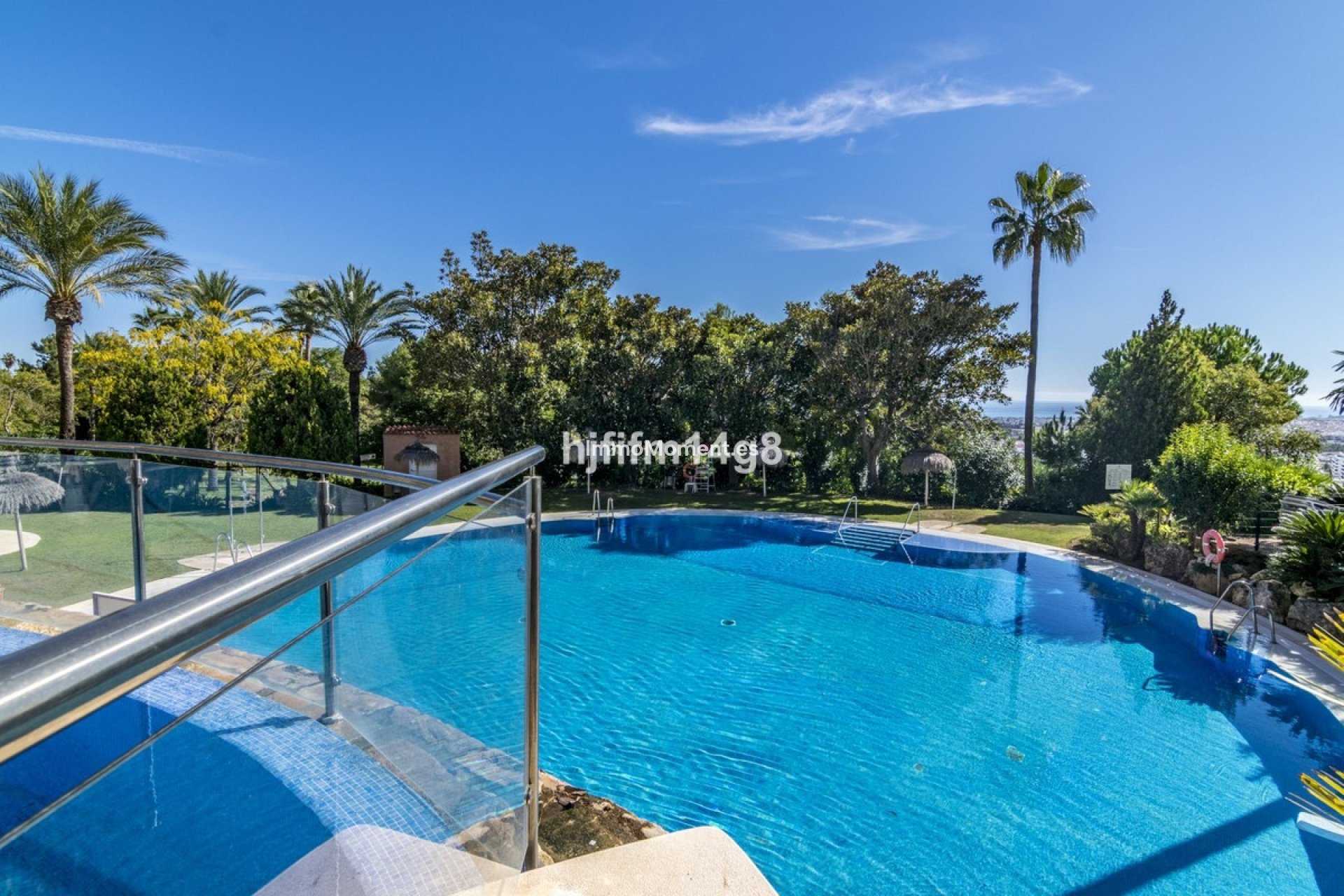 Resale - Apartment - Marbella - Nueva Andalucía
