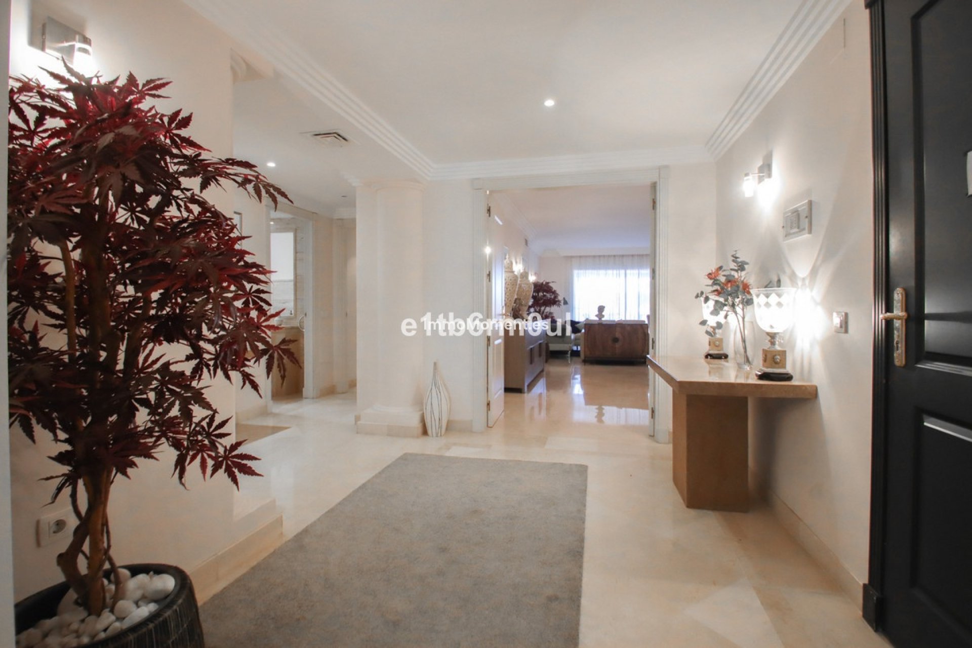 Resale - Apartment - Marbella - Nueva Andalucía