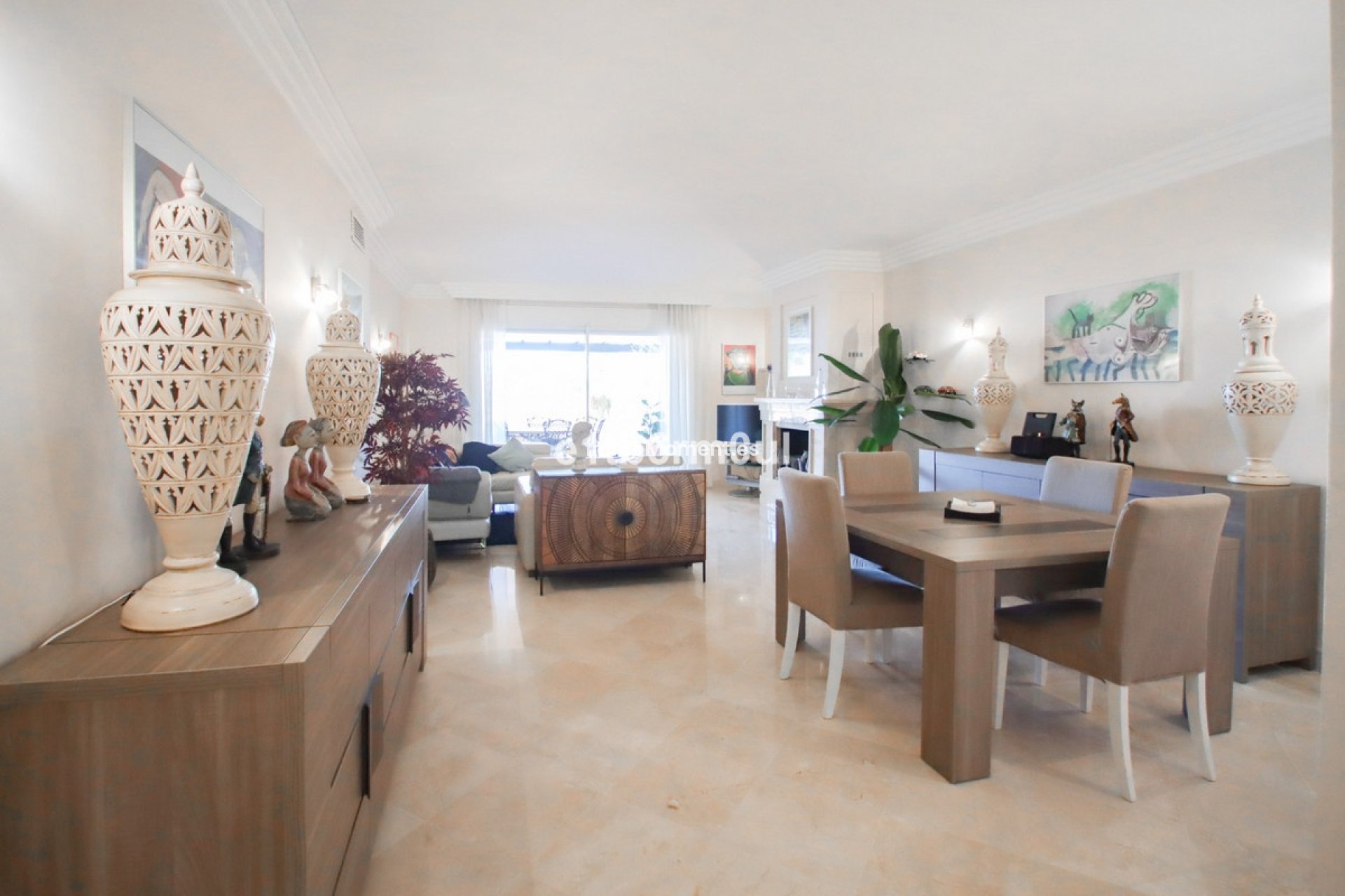 Resale - Apartment - Marbella - Nueva Andalucía