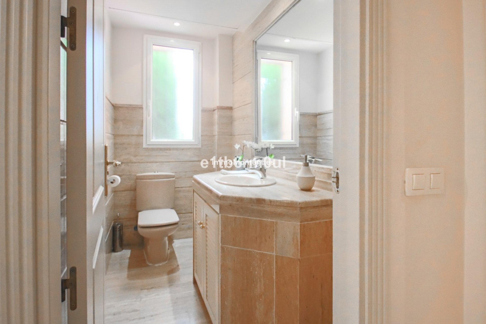 Resale - Apartment - Marbella - Nueva Andalucía