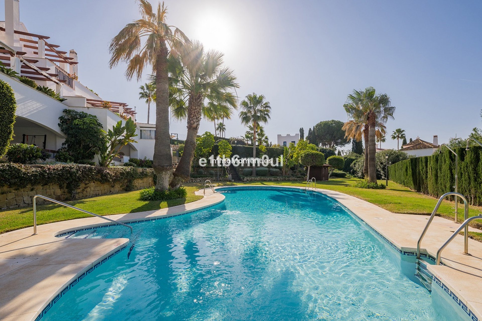 Resale - Apartment - Marbella - Nueva Andalucía