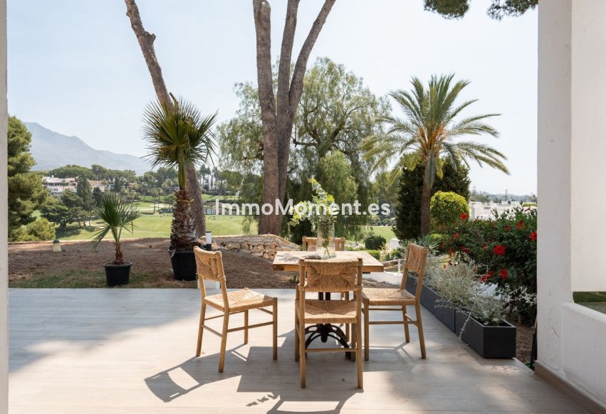 Resale - Apartment - Marbella - Nueva Andalucía