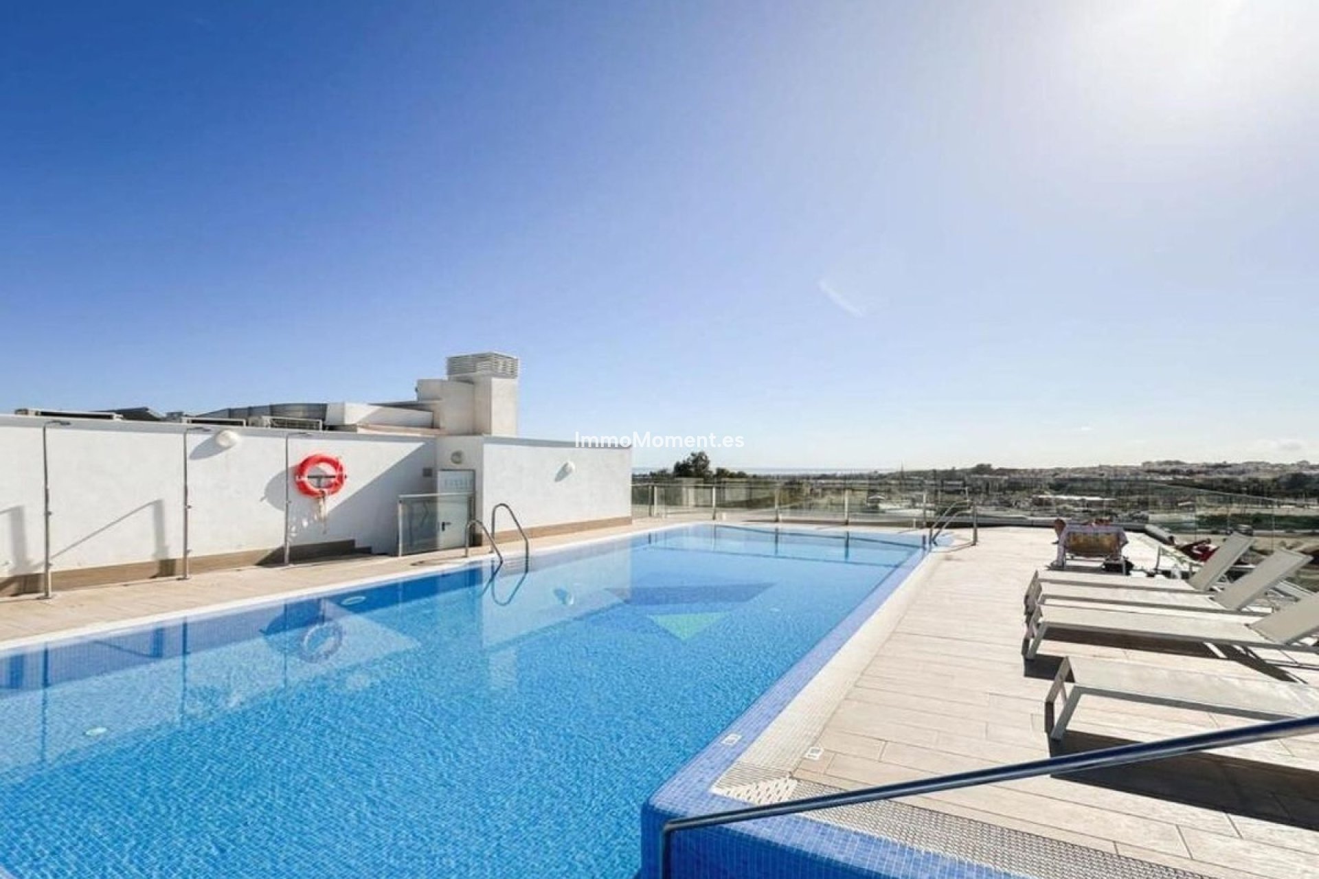 Resale - Apartment - Marbella - Nueva Andalucía