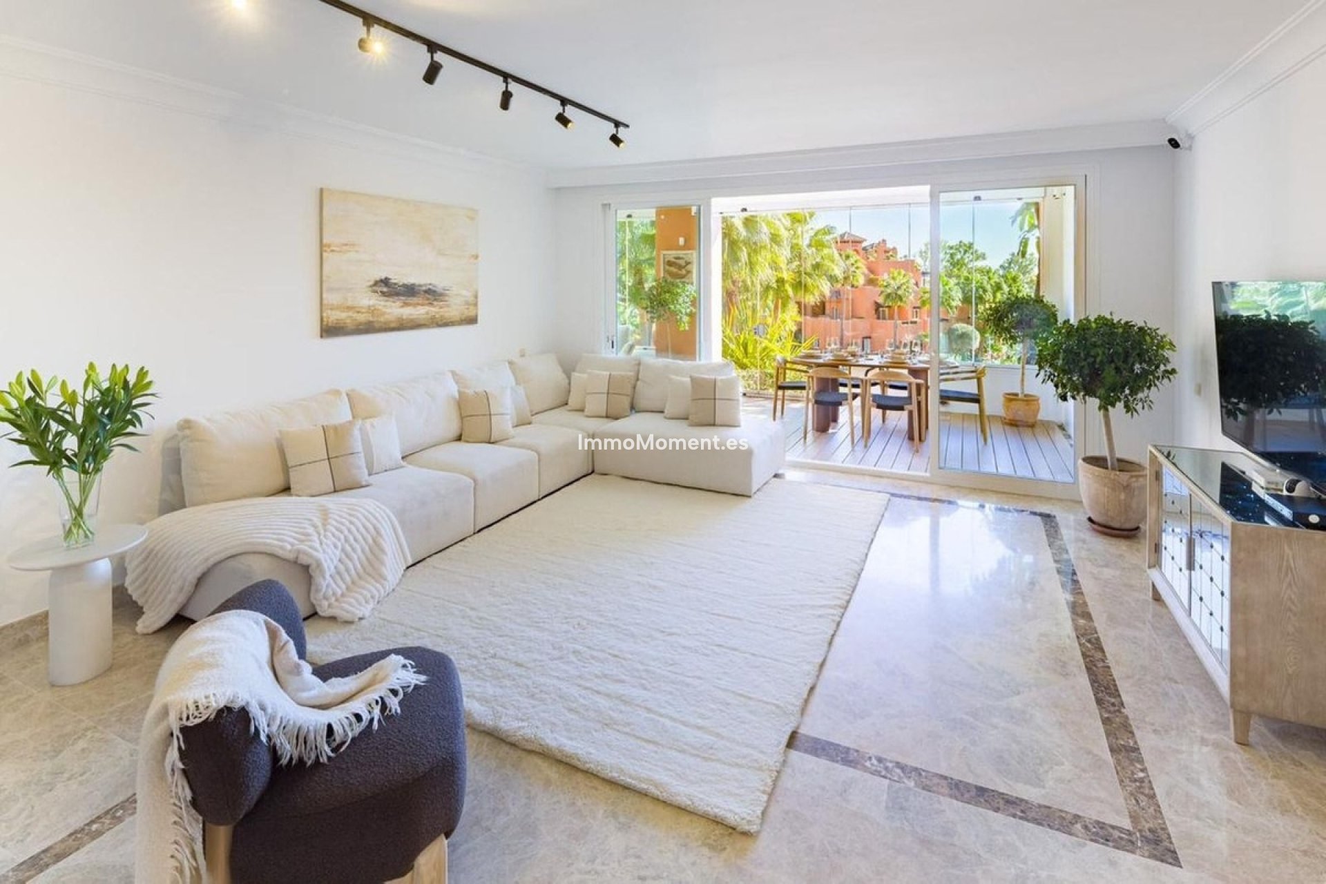 Resale - Apartment - Marbella - Nueva Andalucía