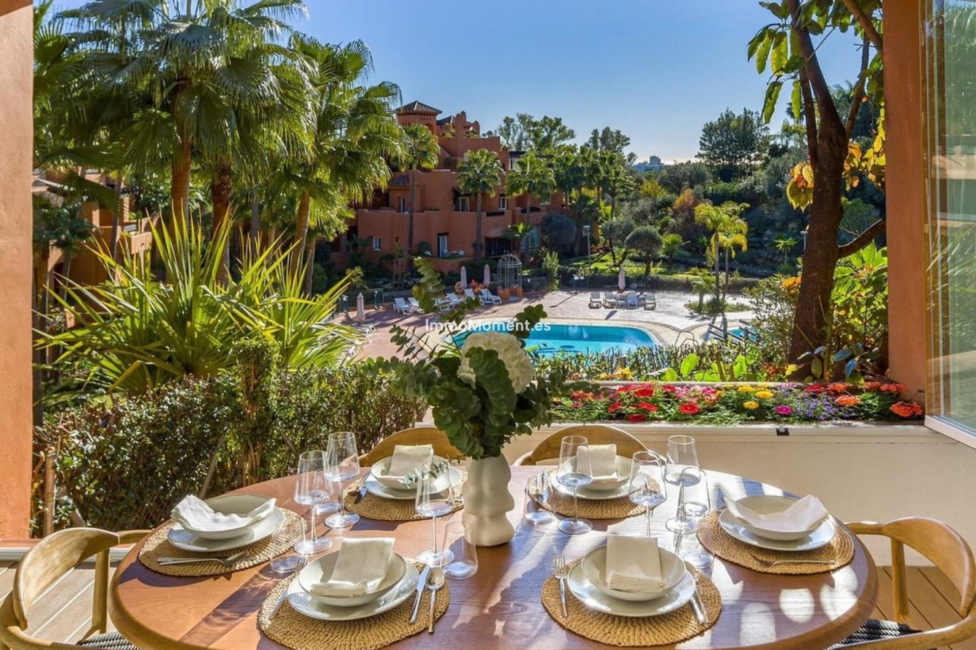 Resale - Apartment - Marbella - Nueva Andalucía