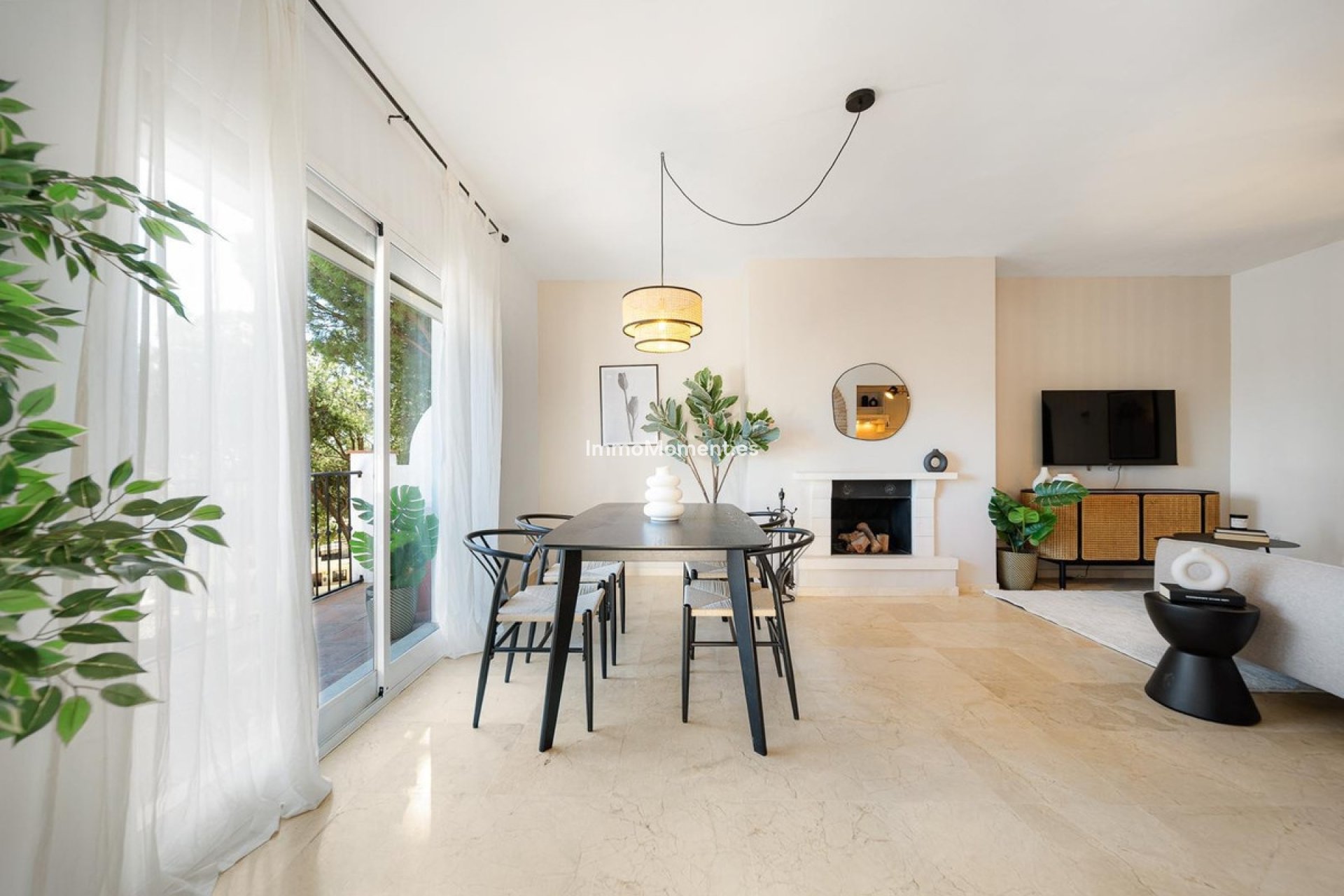 Resale - Apartment - Marbella - Nueva Andalucía