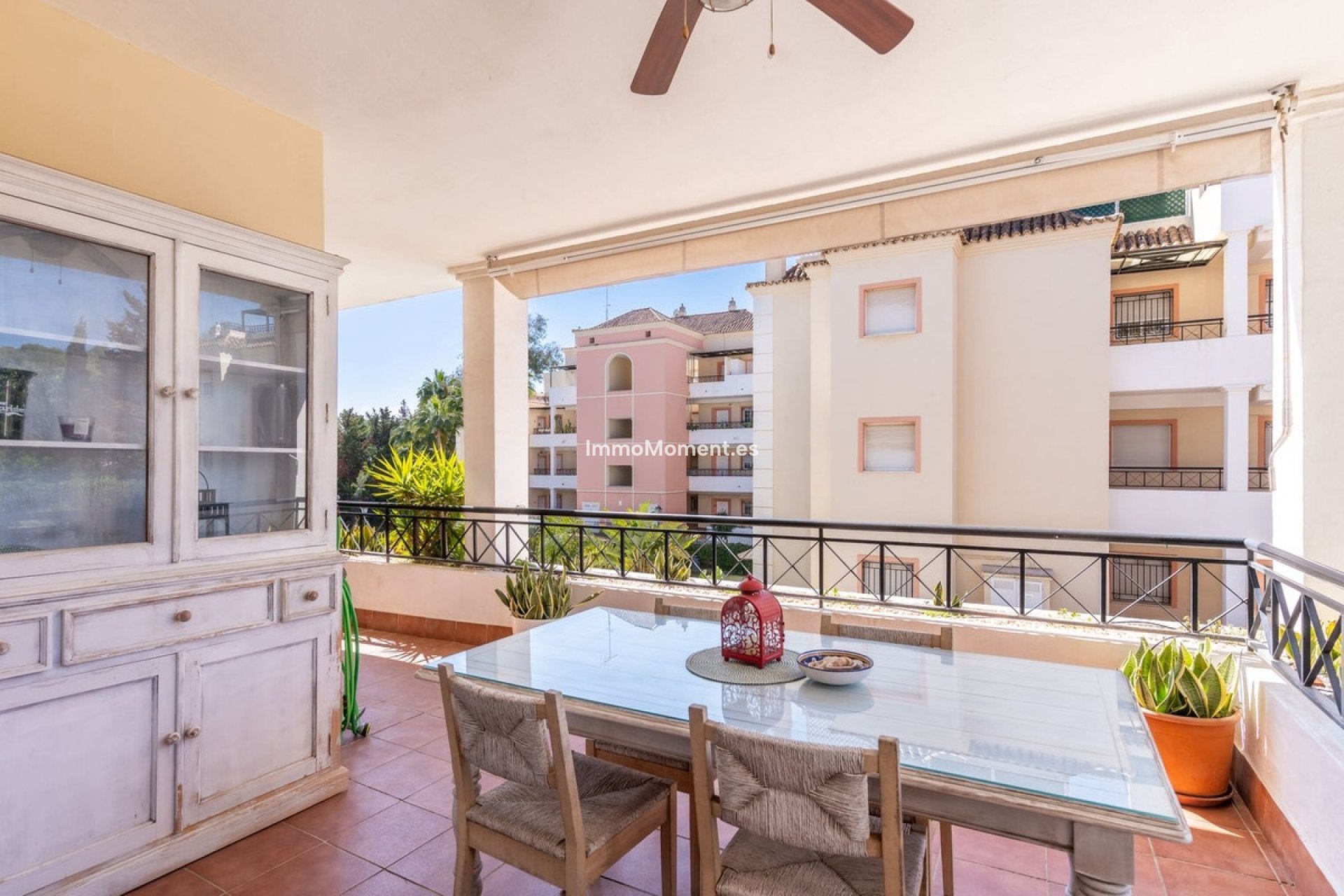 Resale - Apartment - Marbella - Nueva Andalucía