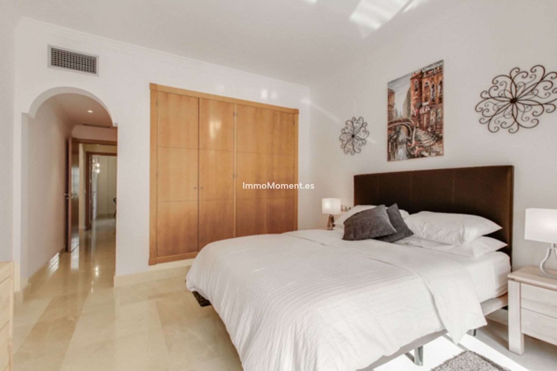 Resale - Apartment - Marbella - Nueva Andalucía