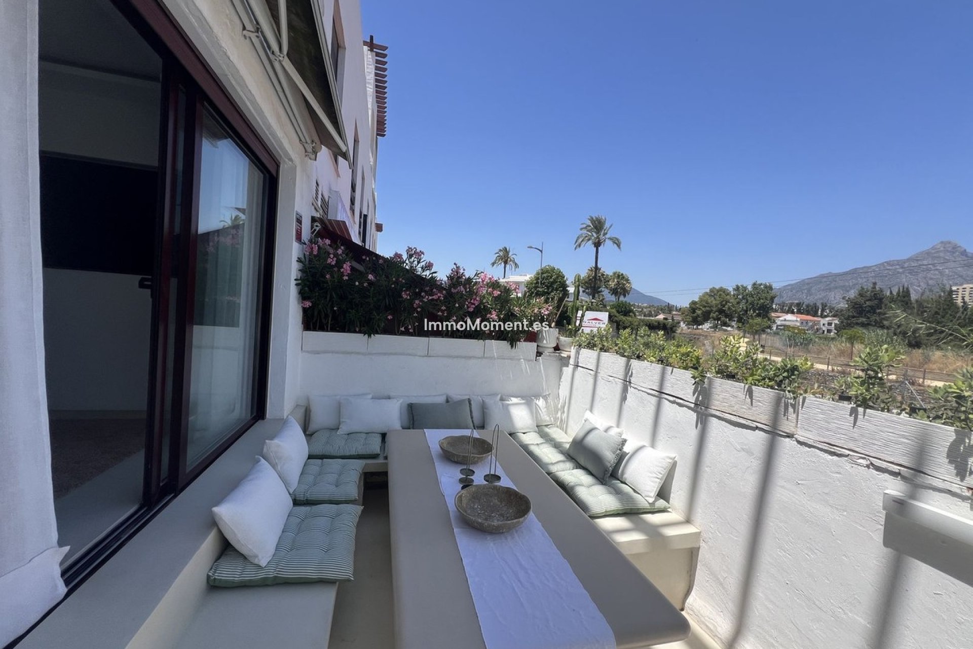 Resale - Apartment - Marbella - Nueva Andalucía