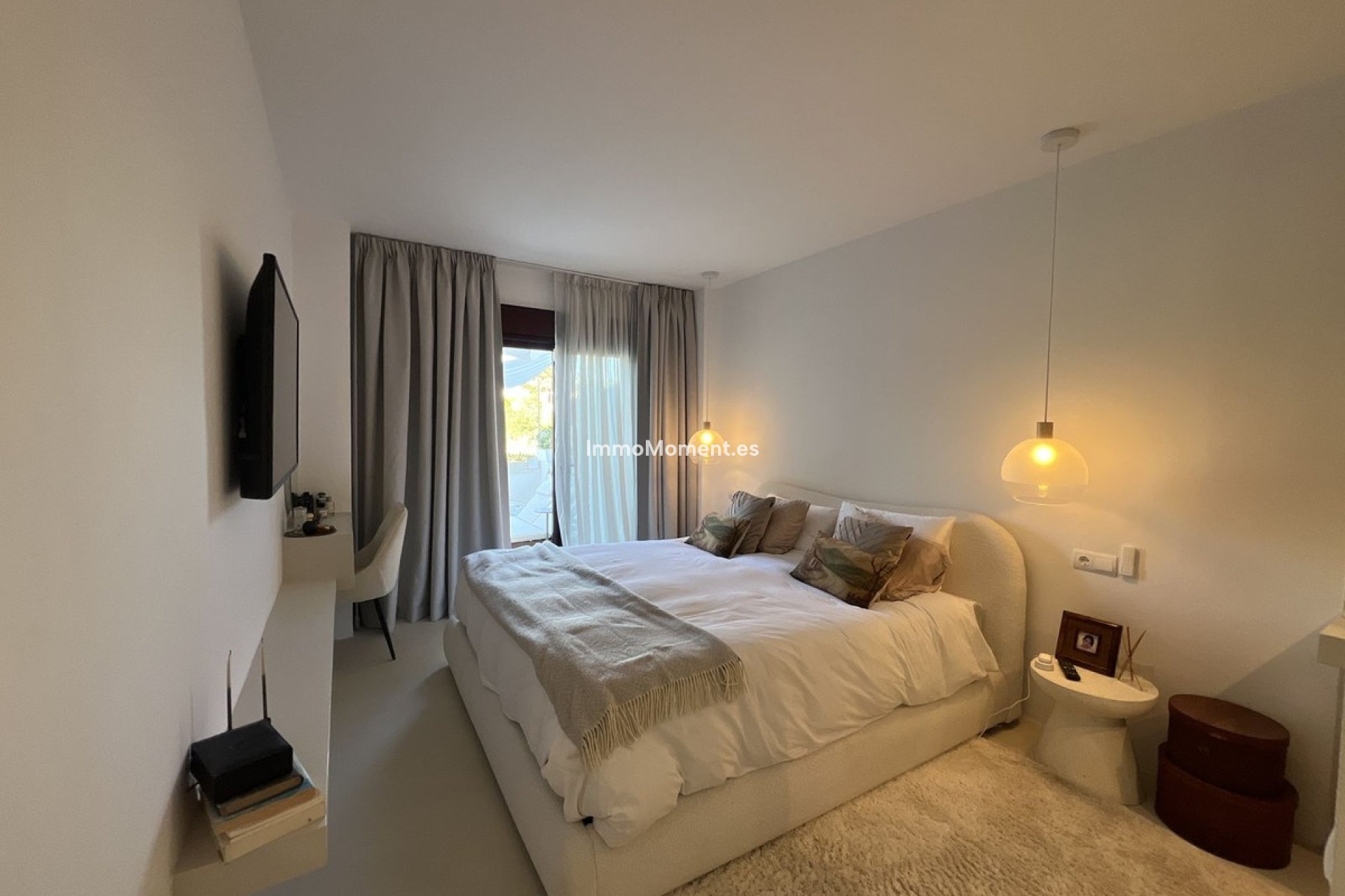 Resale - Apartment - Marbella - Nueva Andalucía