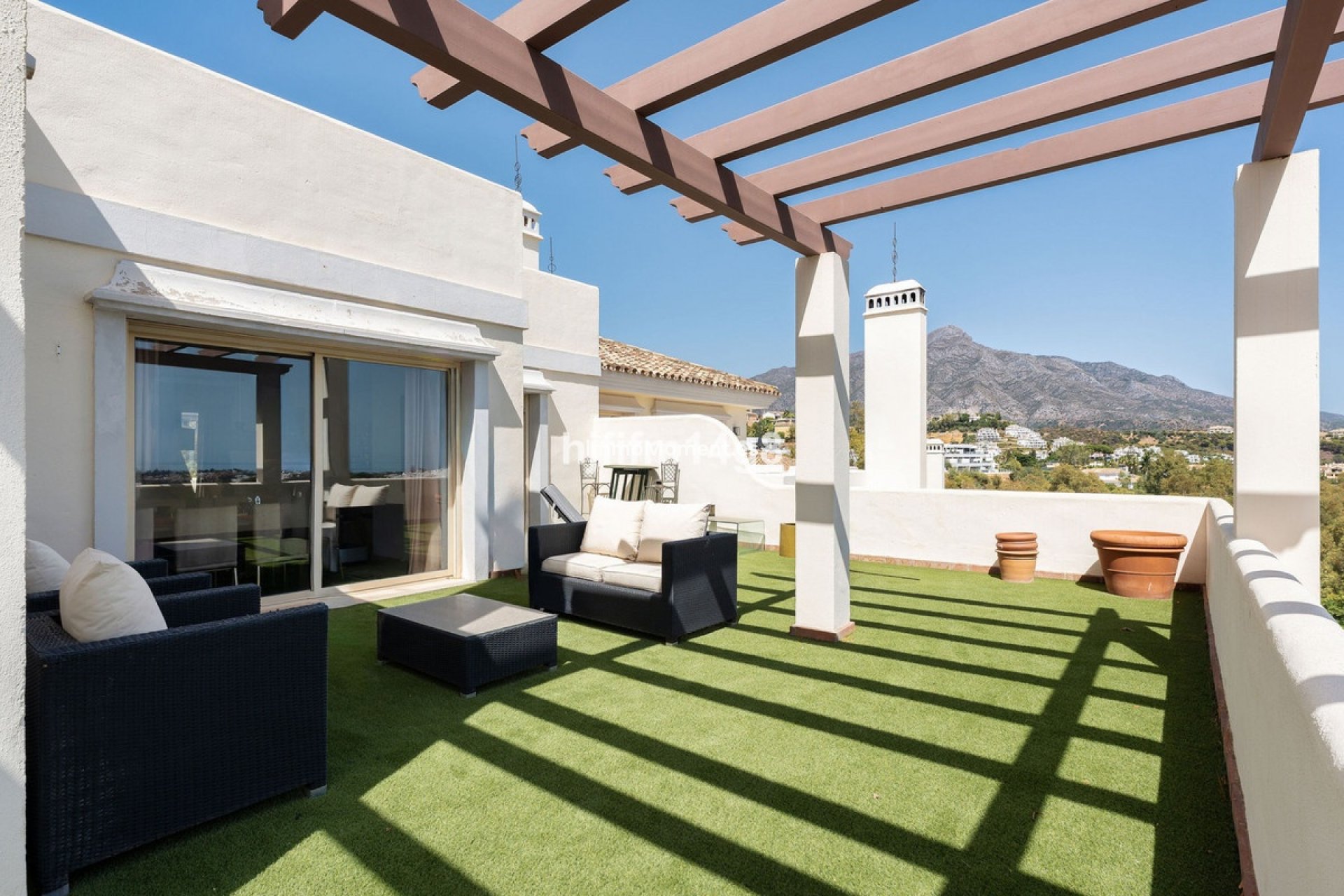 Resale - Apartment - Marbella - Nueva Andalucía
