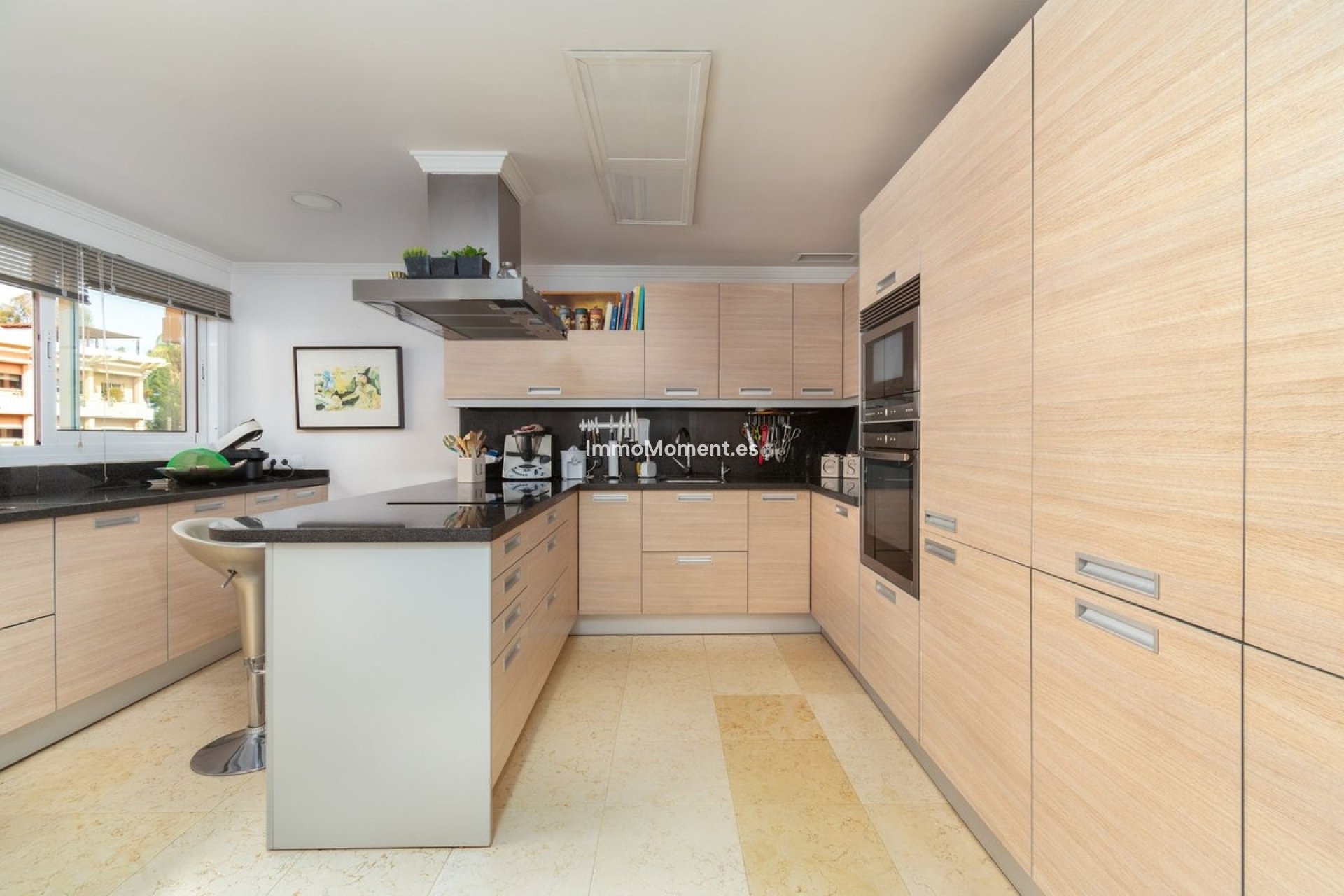 Resale - Apartment - Marbella - Nueva Andalucía