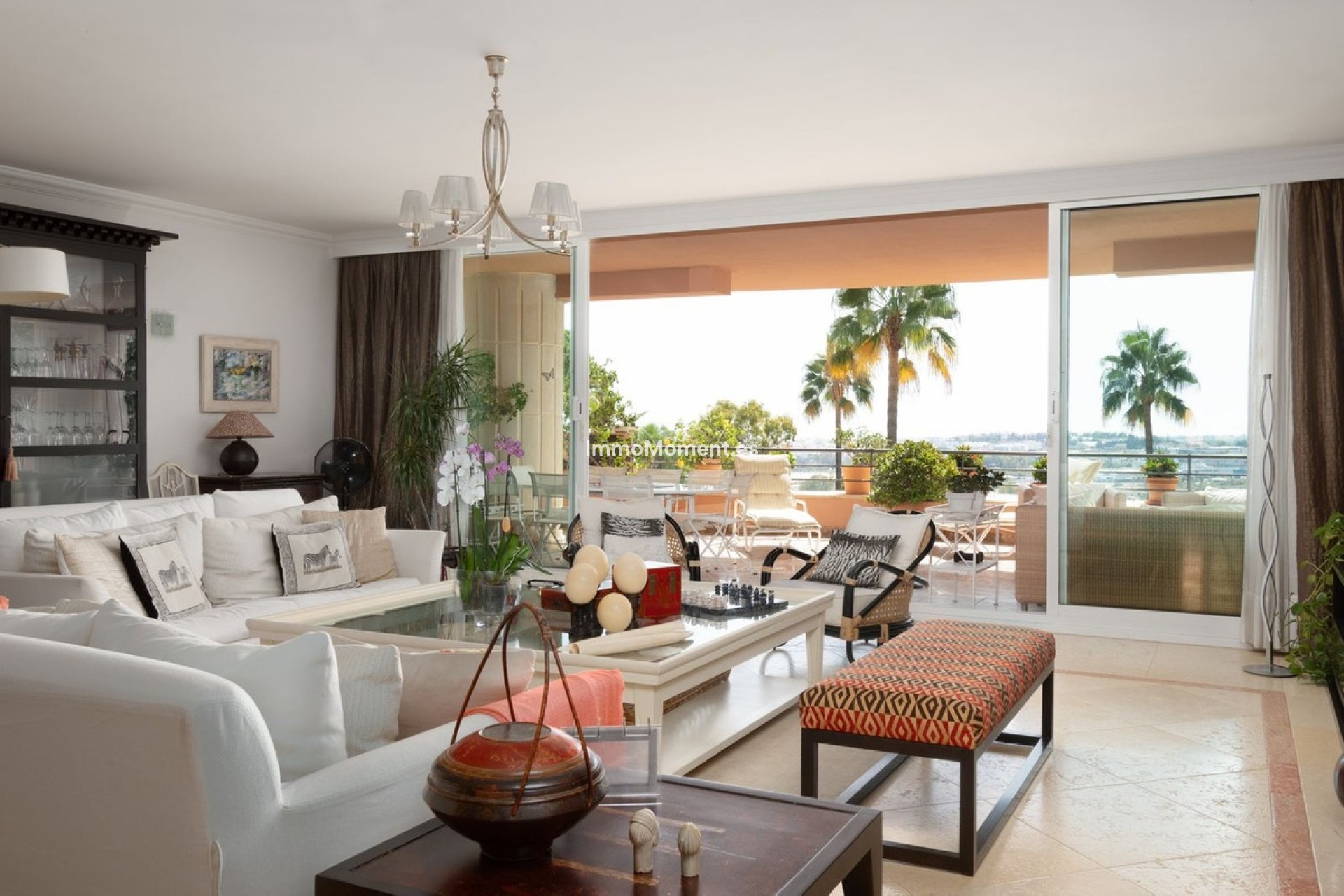 Resale - Apartment - Marbella - Nueva Andalucía