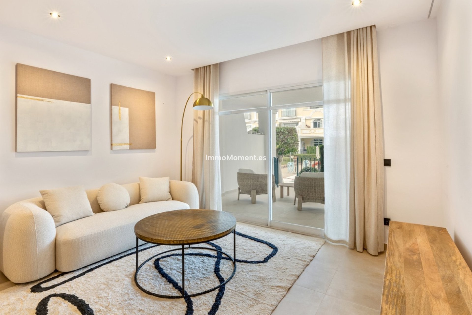 Resale - Apartment - Marbella - Nueva Andalucía