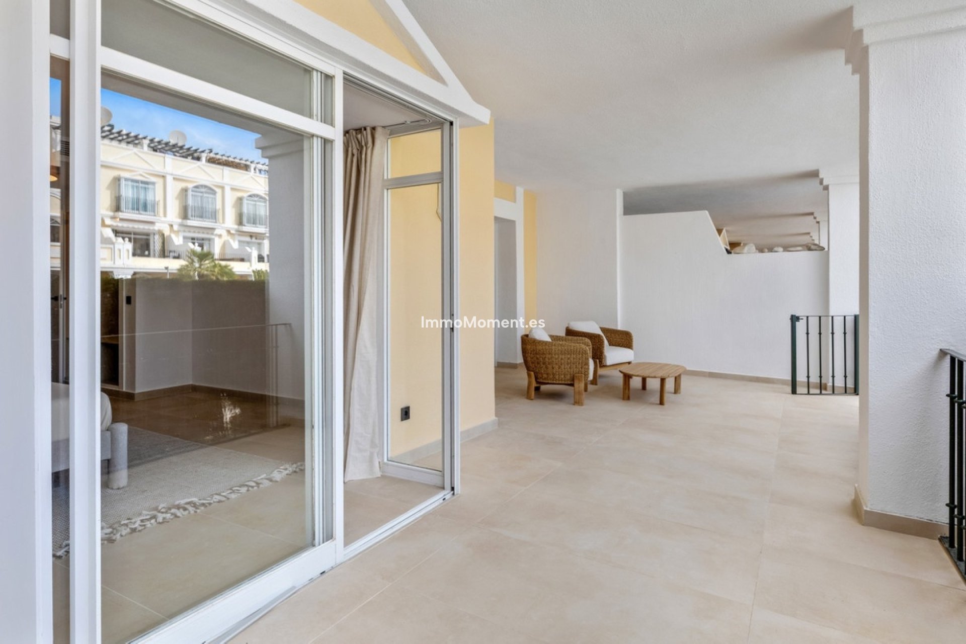 Resale - Apartment - Marbella - Nueva Andalucía
