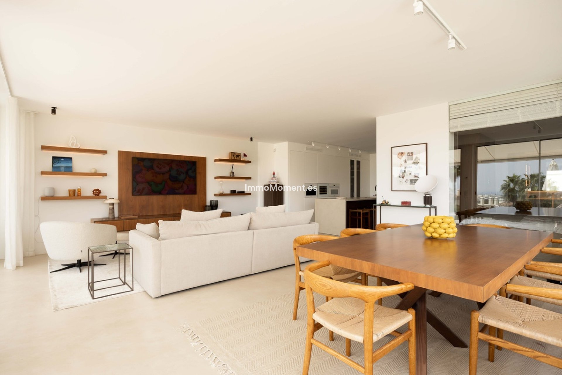 Resale - Apartment - Marbella - Nueva Andalucía