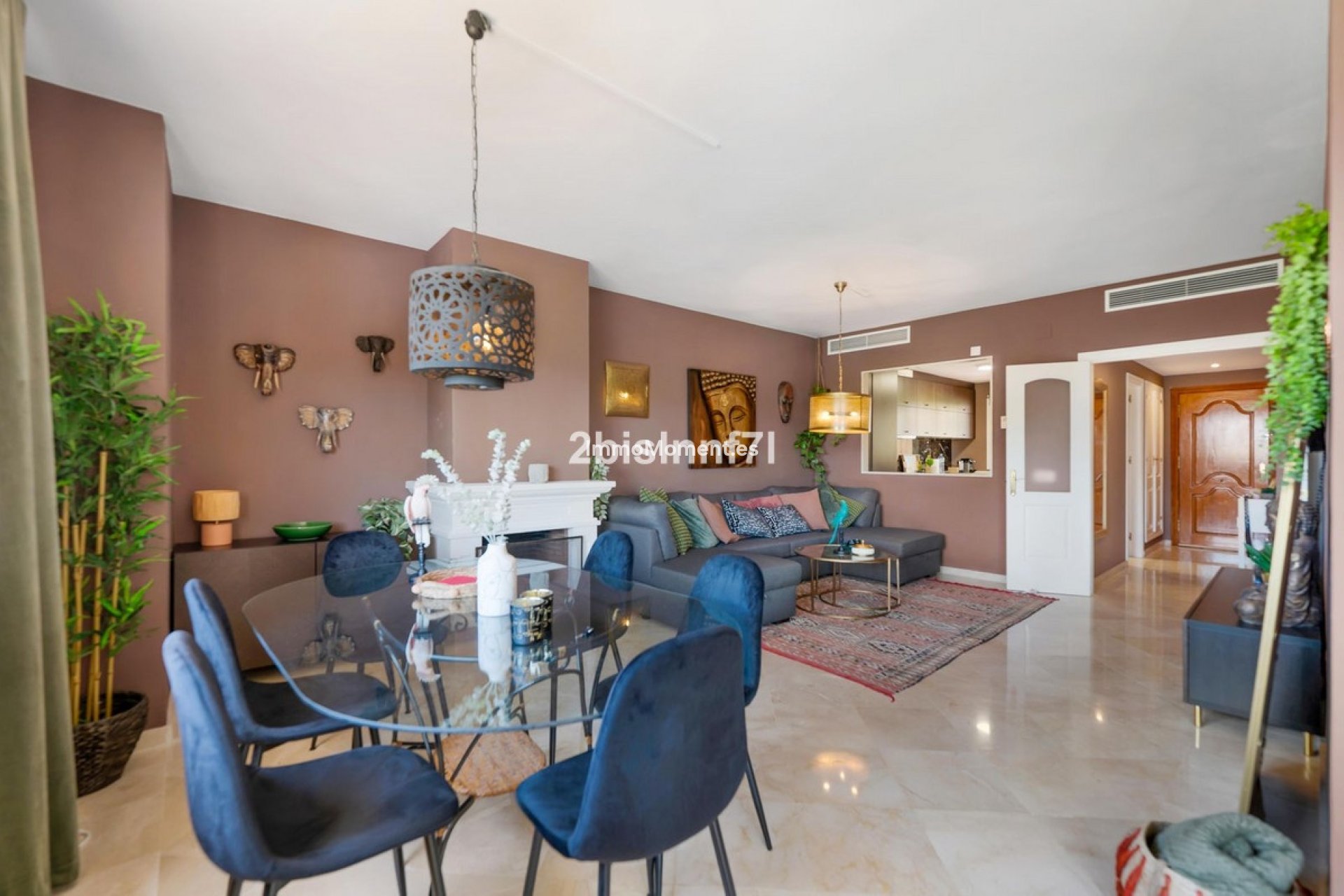 Resale - Apartment - Marbella - Nueva Andalucía