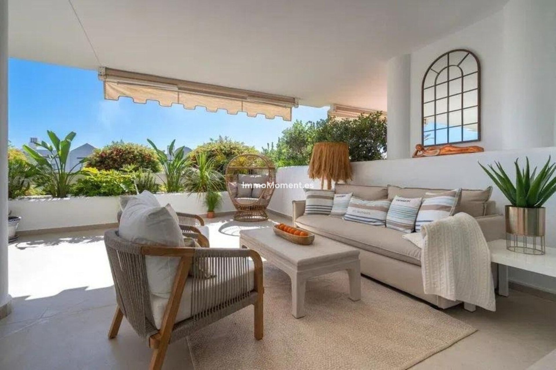 Resale - Apartment - Marbella - Nueva Andalucía