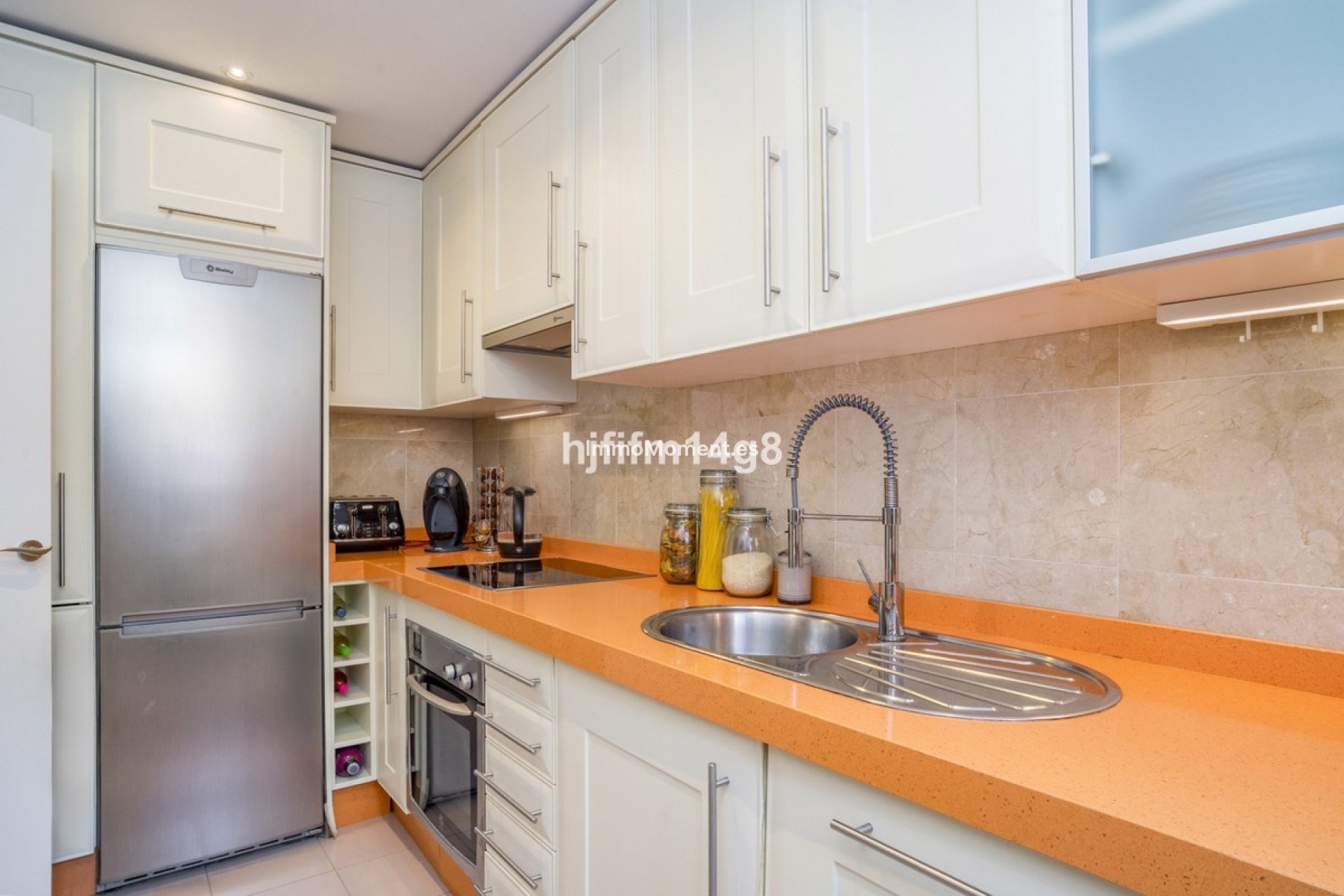 Resale - Apartment - Marbella - Nueva Andalucía