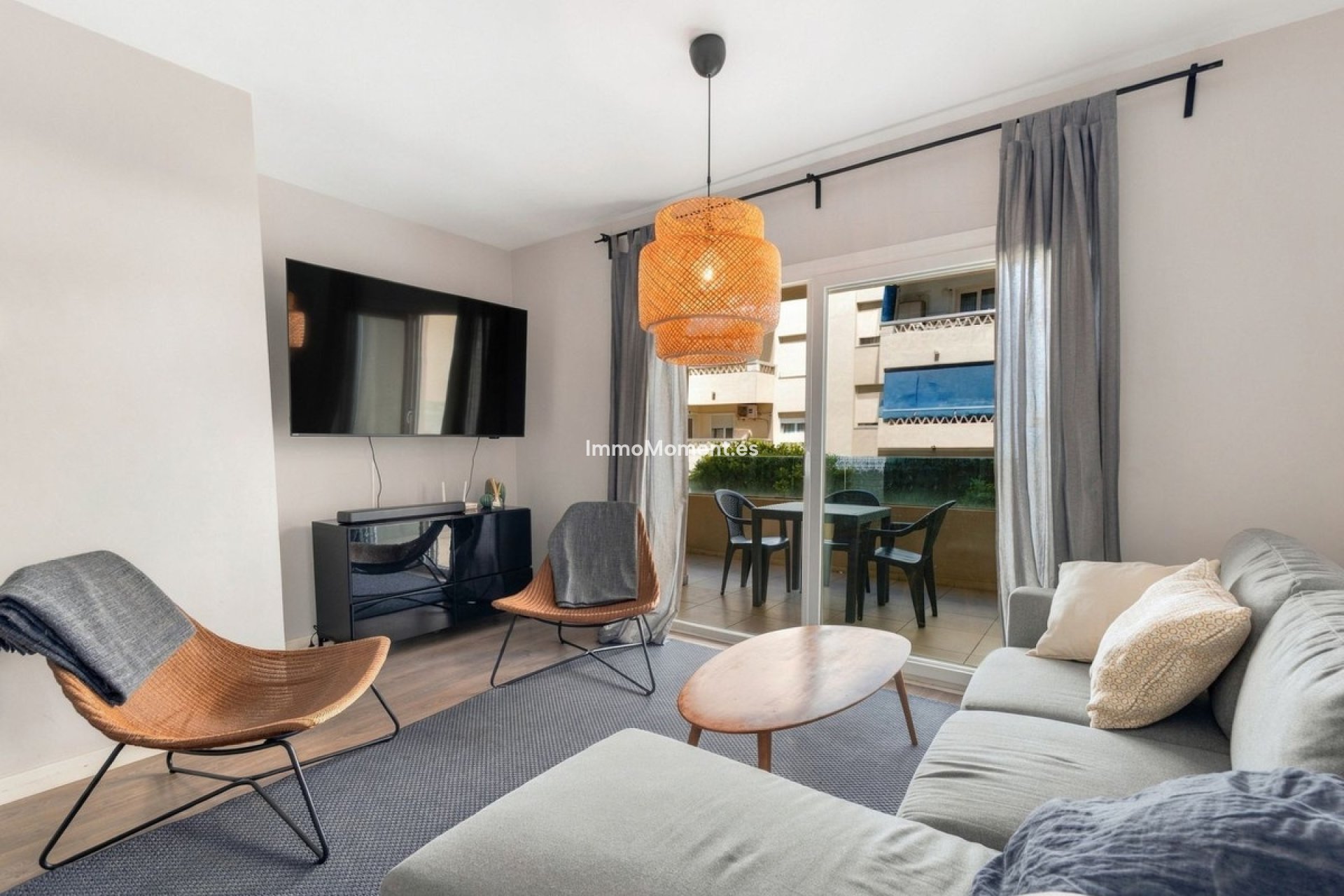 Resale - Apartment - Marbella - Nueva Andalucía
