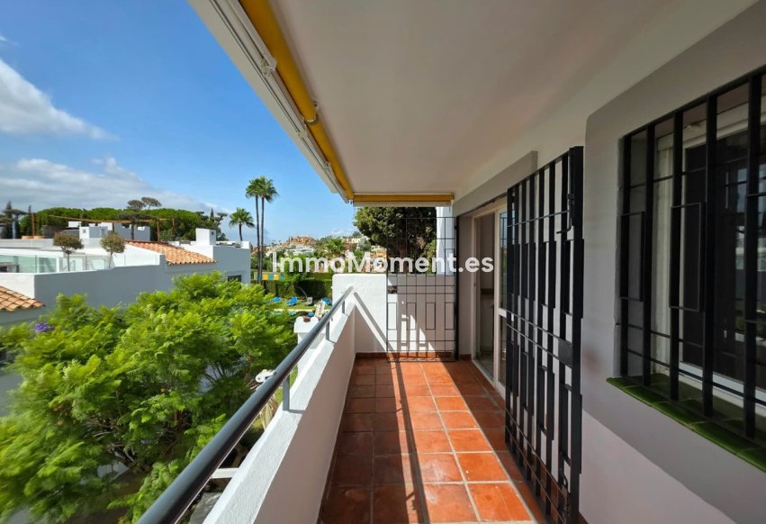 Resale - Apartment - Marbella - Nueva Andalucía