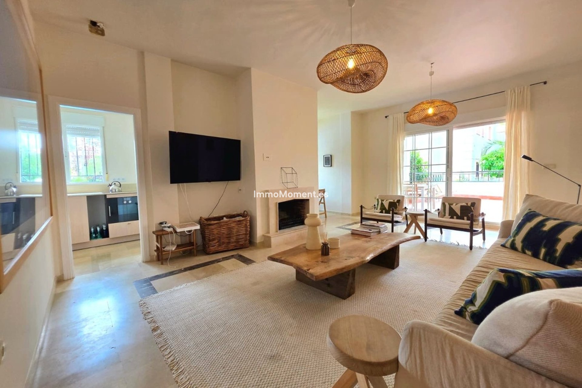 Resale - Apartment - Marbella - Nueva Andalucía