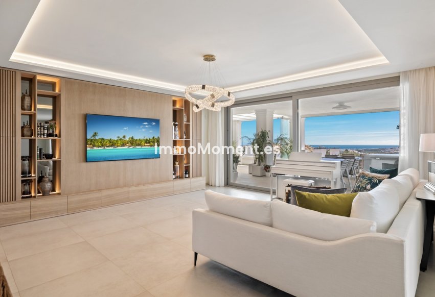 Resale - Apartment - Marbella - Nueva Andalucía