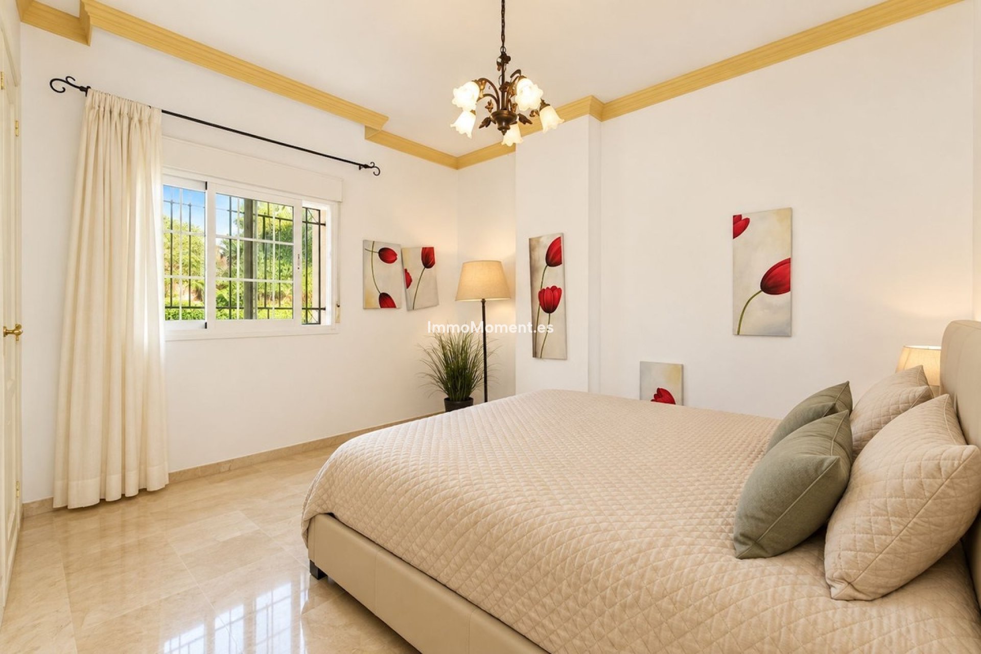 Resale - Apartment - Marbella - Nueva Andalucía