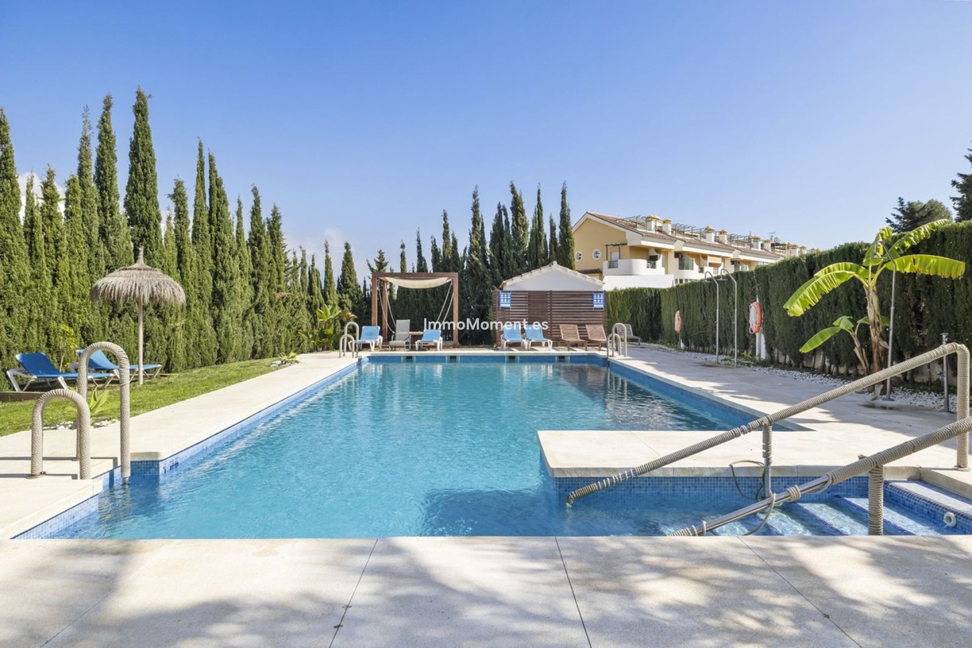Resale - Apartment - Marbella - Nueva Andalucía