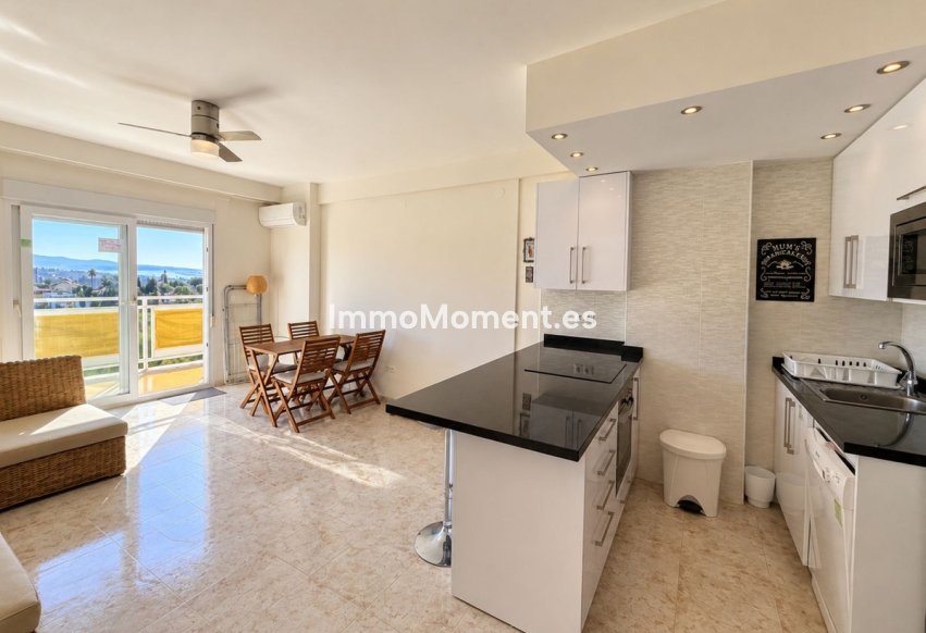 Resale - Apartment - Marbella - Nueva Andalucía
