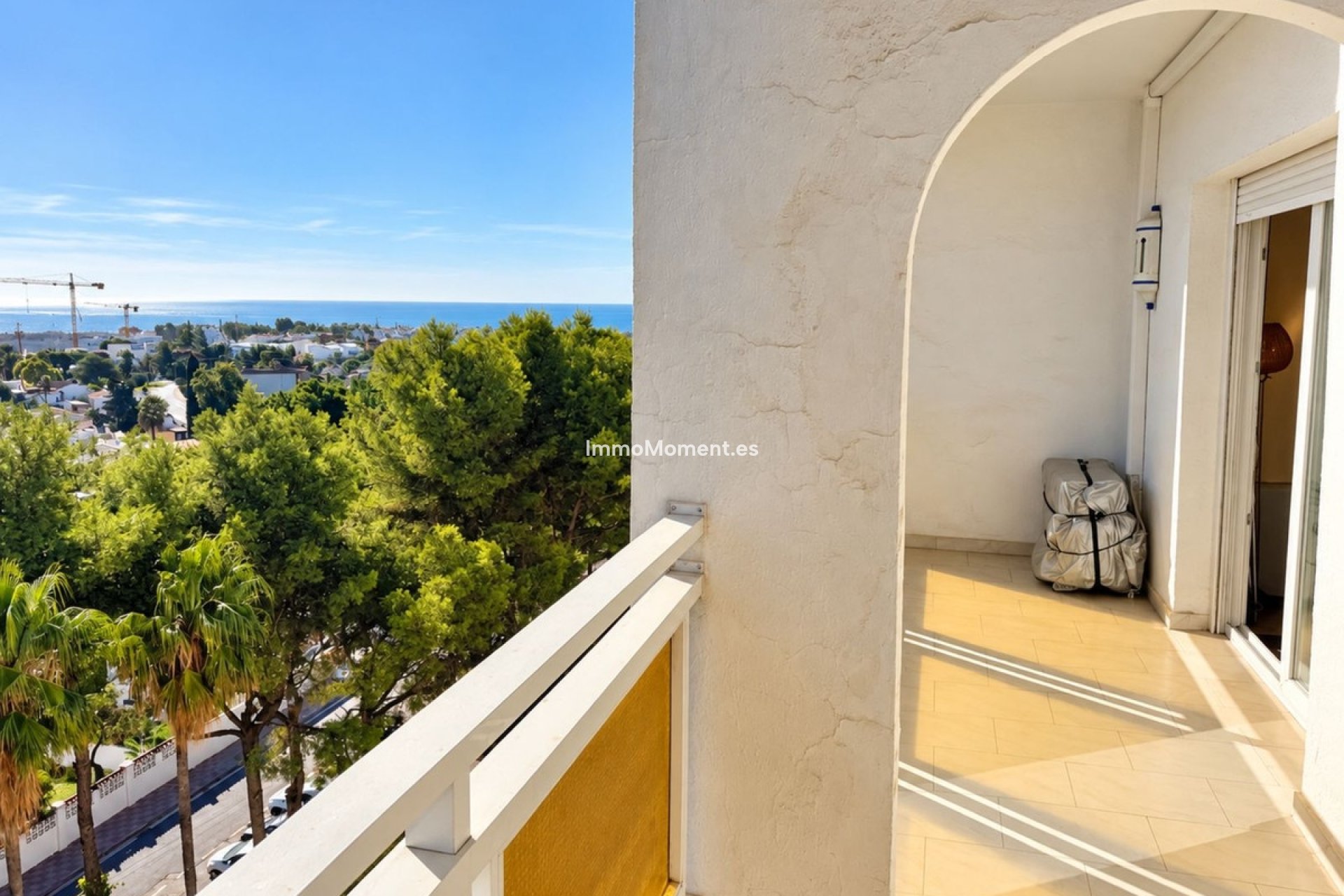 Resale - Apartment - Marbella - Nueva Andalucía