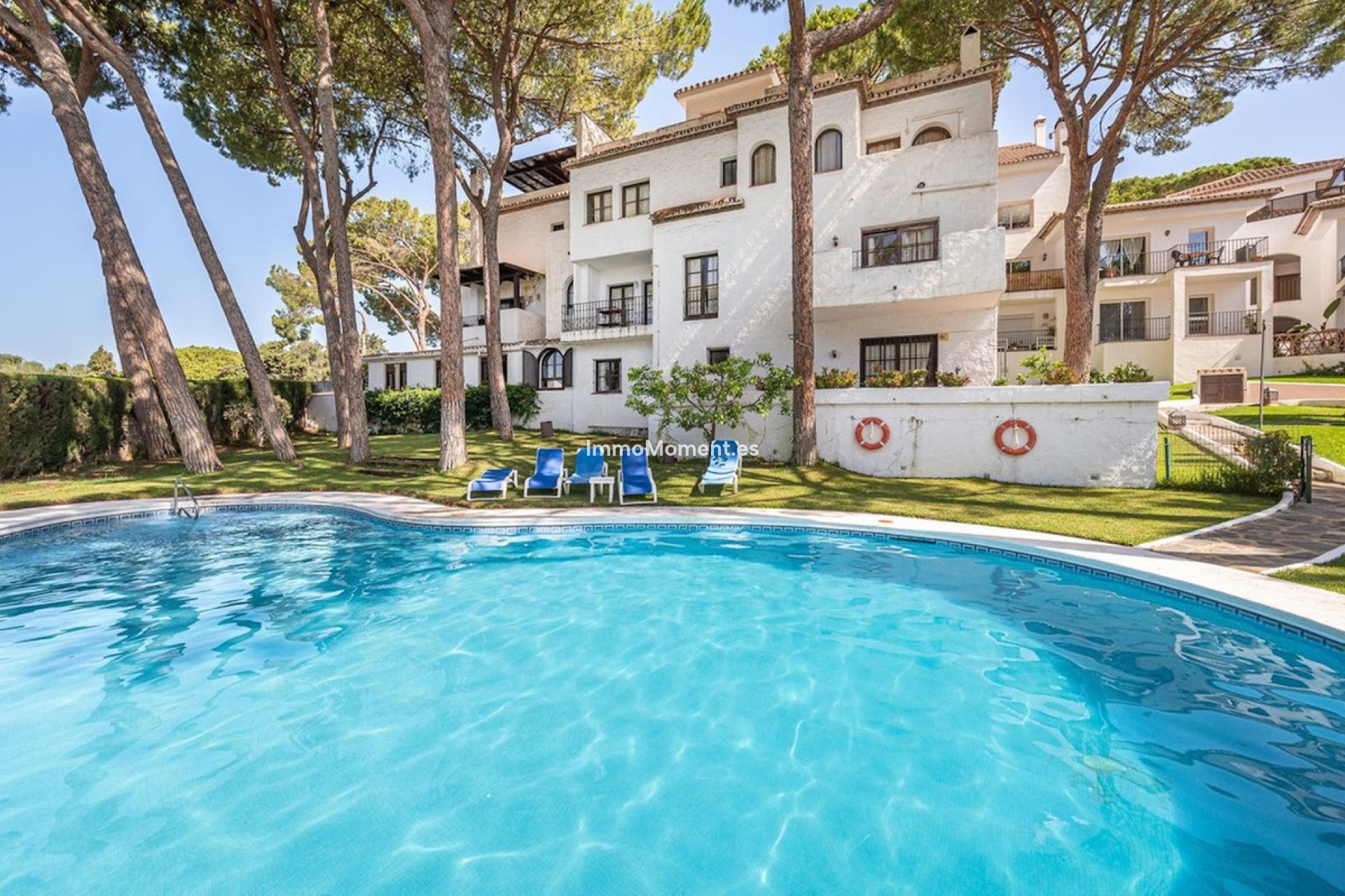 Resale - Apartment - Marbella - Nueva Andalucía