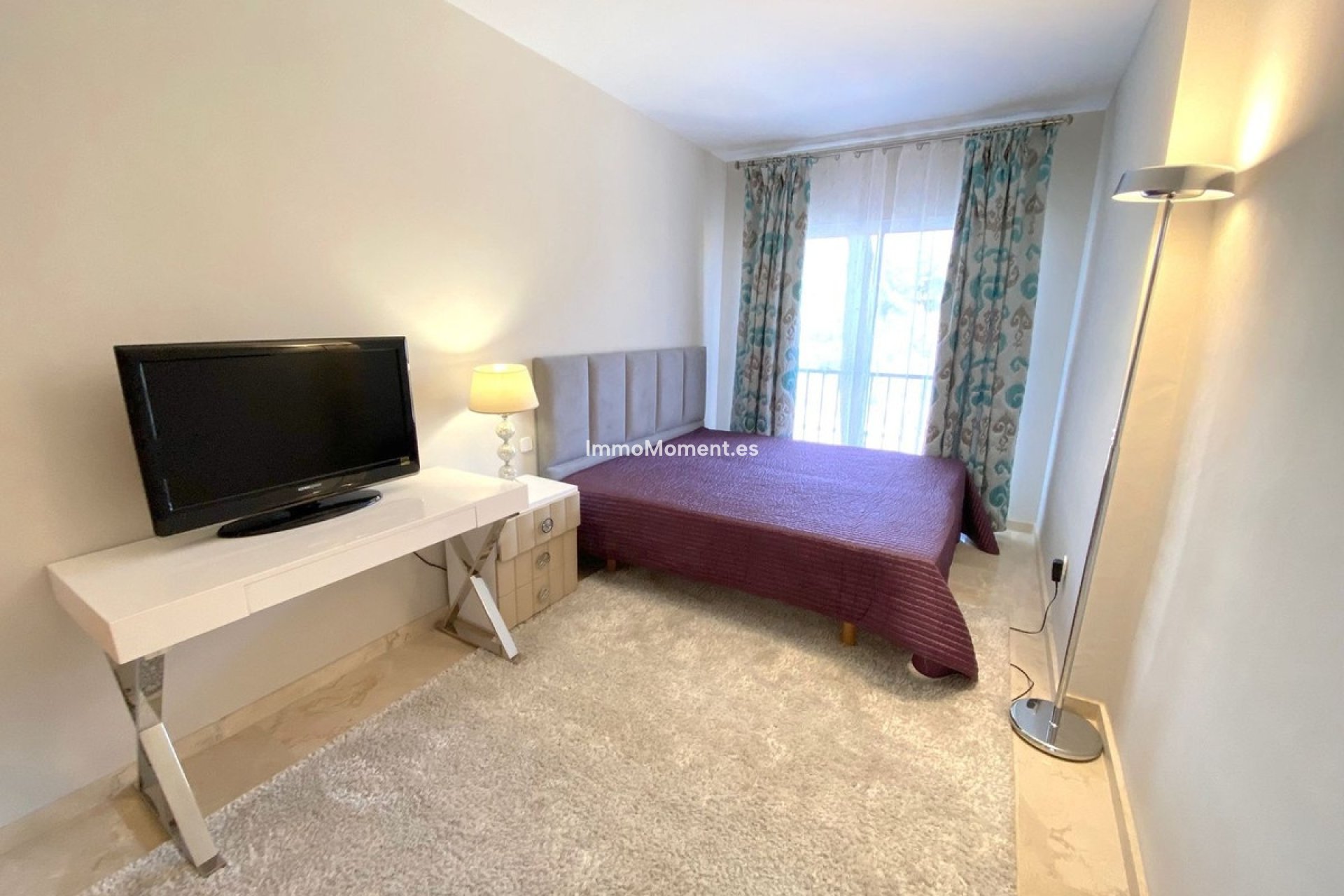 Resale - Apartment - Marbella - Nueva Andalucía