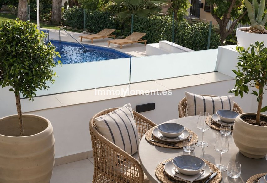 Resale - Apartment - Marbella - Nueva Andalucía