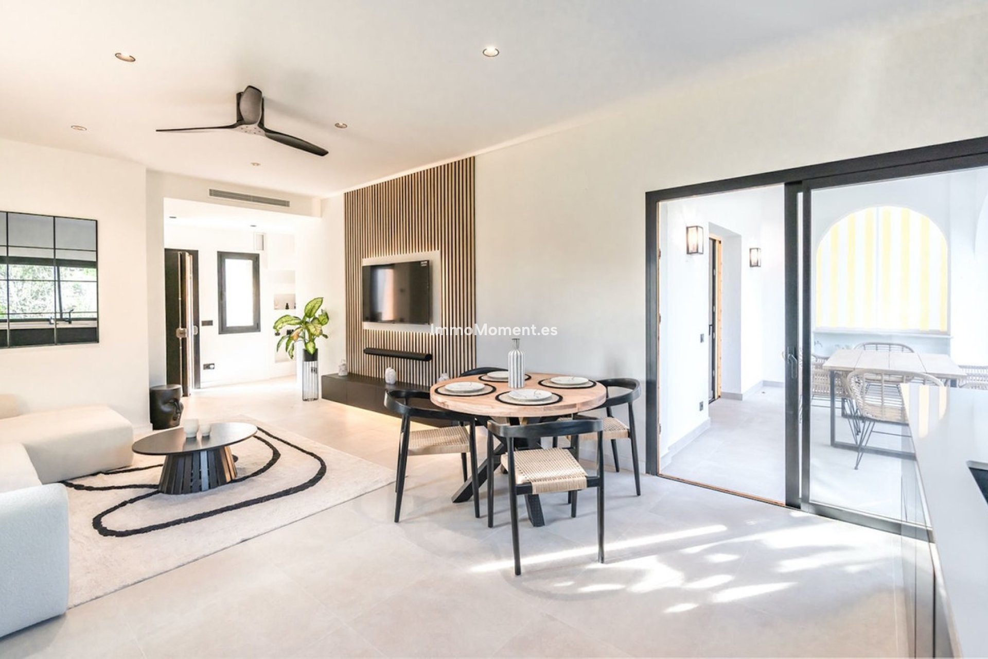 Resale - Apartment - Marbella - Nueva Andalucía