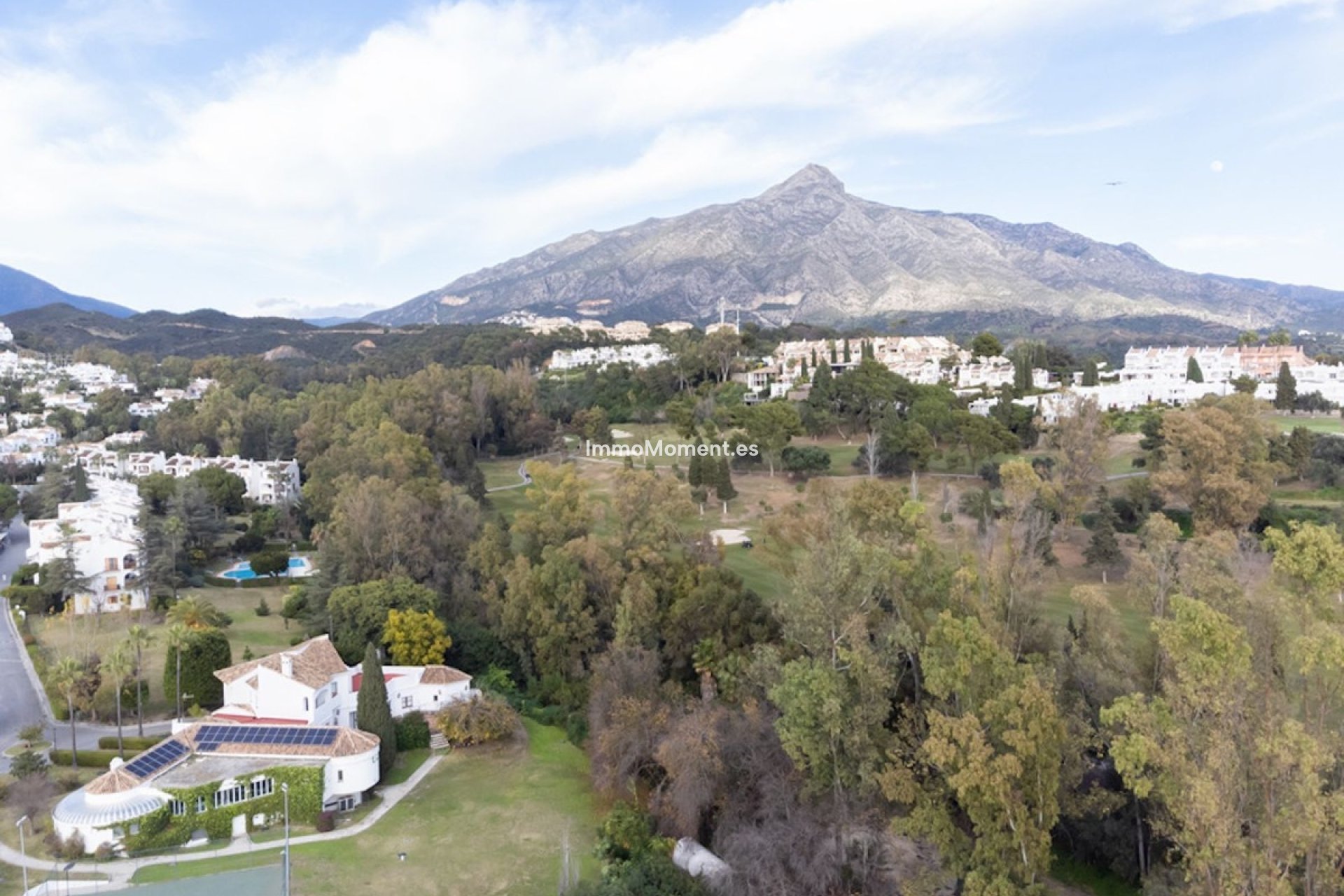 Resale - Apartment - Marbella - Nueva Andalucía