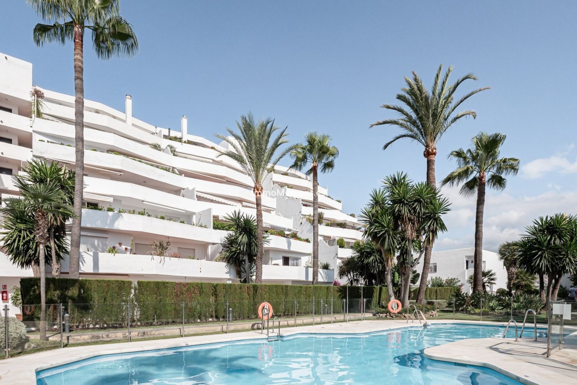Resale - Apartment - Marbella - Nueva Andalucía