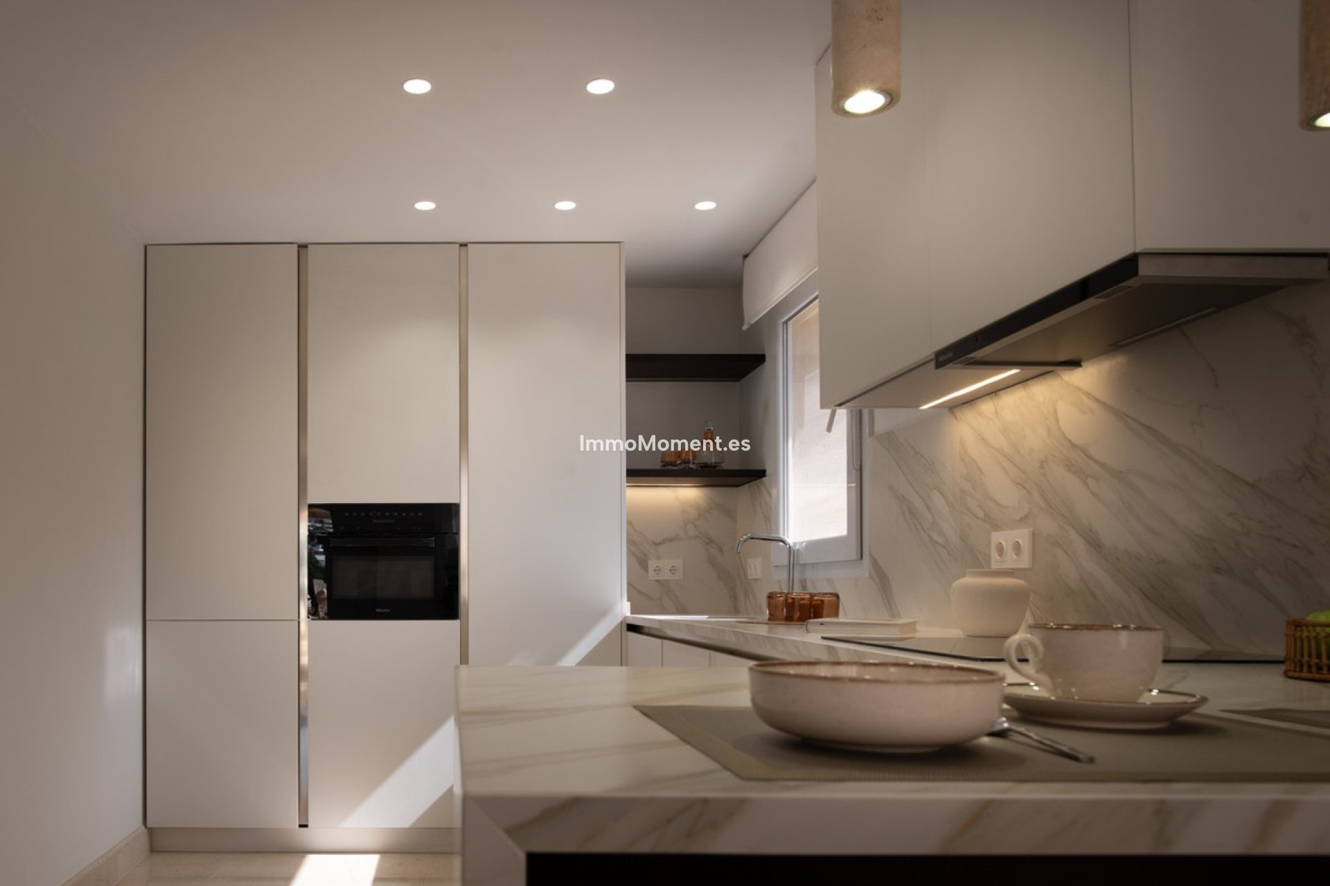 Resale - Apartment - Marbella - Nueva Andalucía