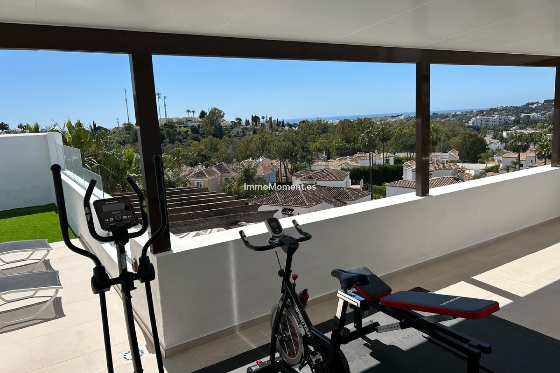 Resale - Apartment - Marbella - Nueva Andalucía