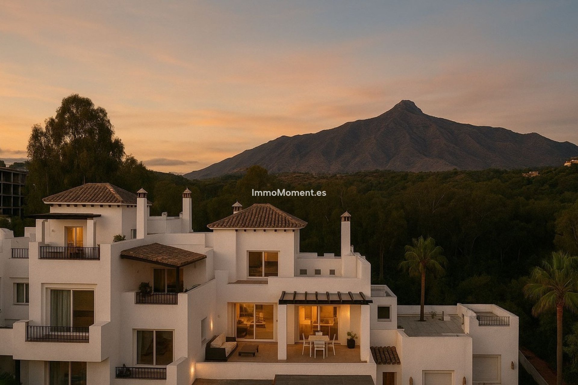 Resale - Apartment - Marbella - Nueva Andalucía