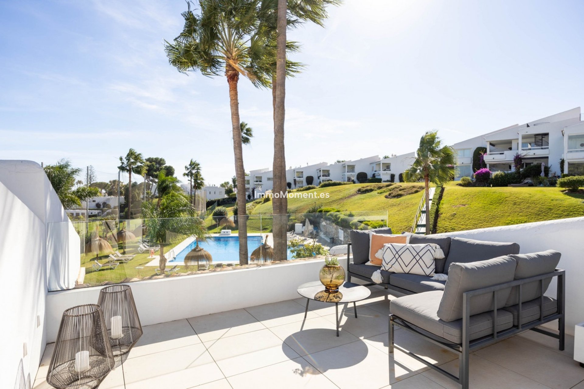 Resale - Apartment - Marbella - Nueva Andalucía