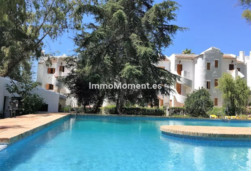 Resale - Apartment - Marbella - Nueva Andalucía
