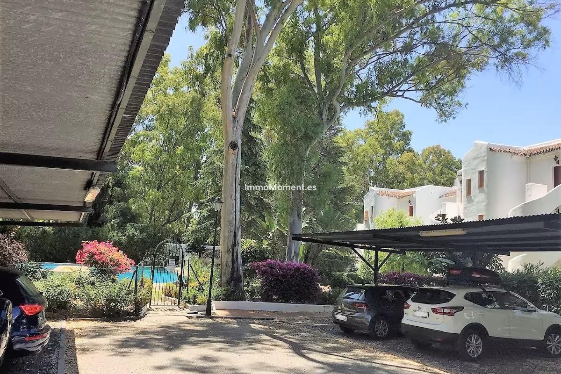 Resale - Apartment - Marbella - Nueva Andalucía