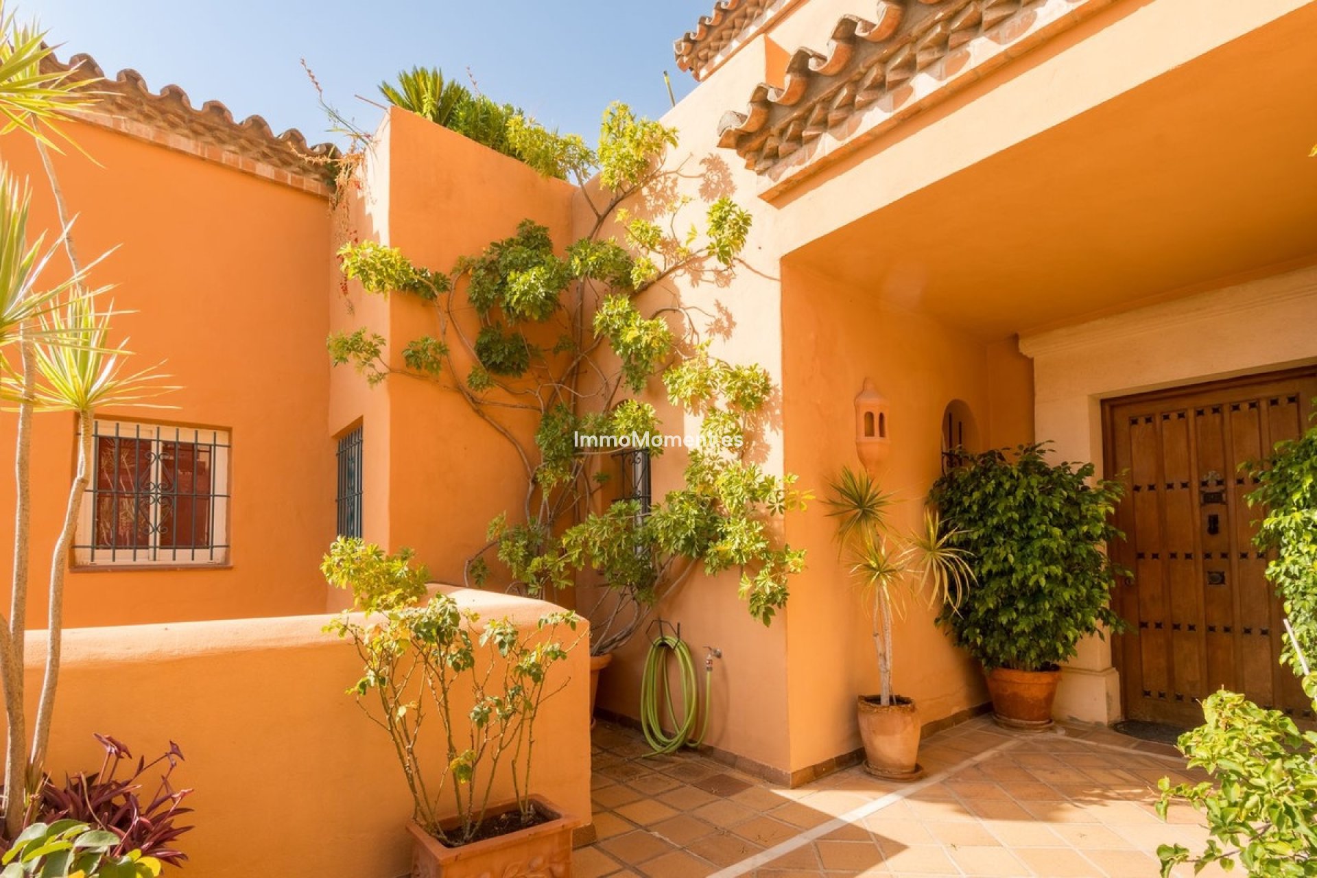 Resale - Apartment - Marbella - Nueva Andalucía