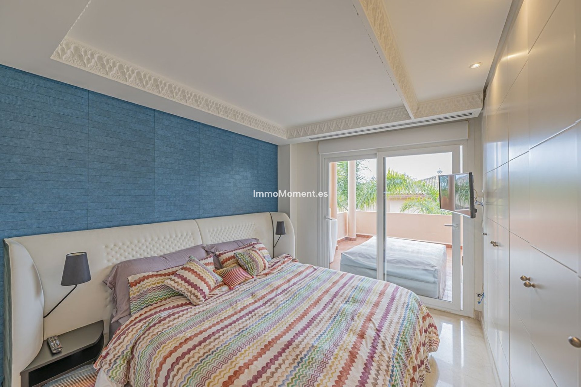 Resale - Apartment - Marbella - Nueva Andalucía