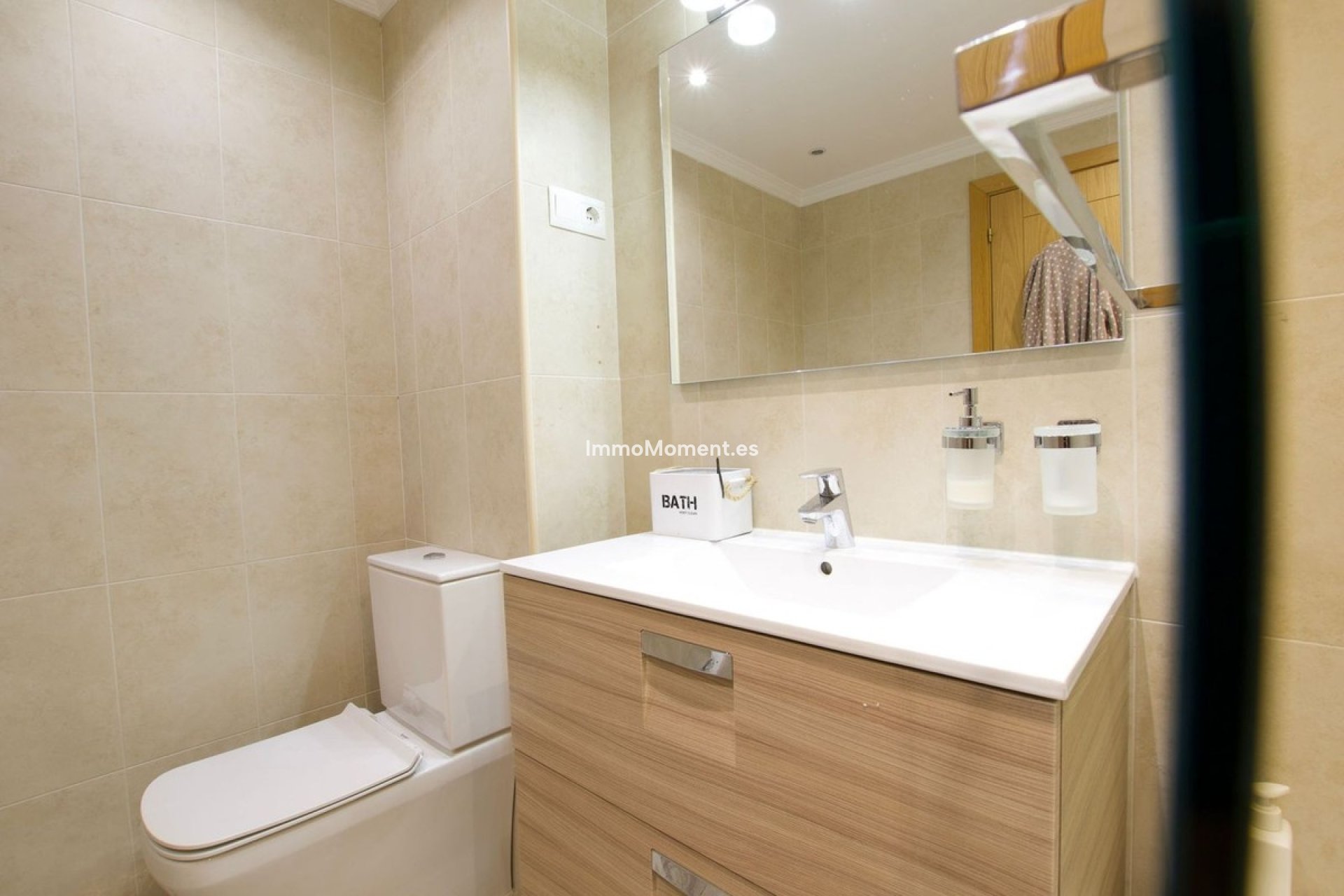 Resale - Apartment - Marbella - Nueva Andalucía